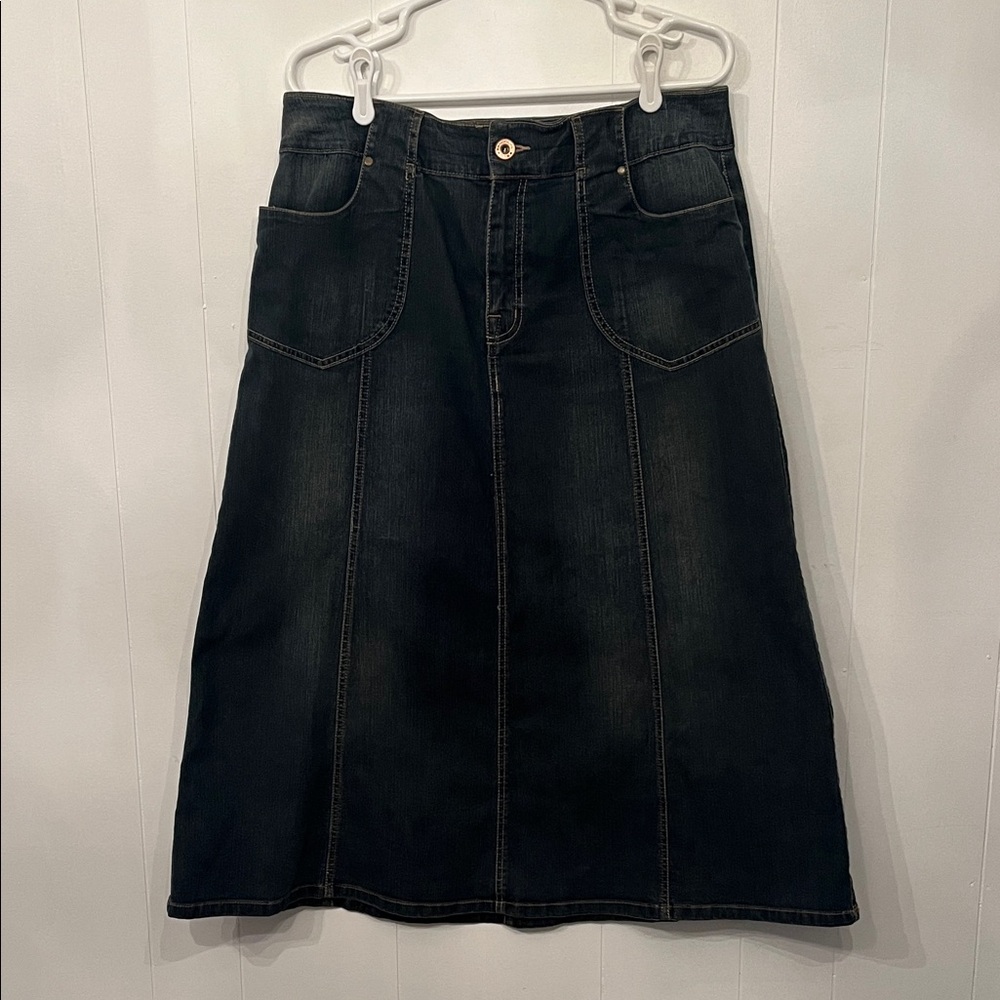 Bandolino Long Blue Denim Skirt with Copper-Tone Button Size 14